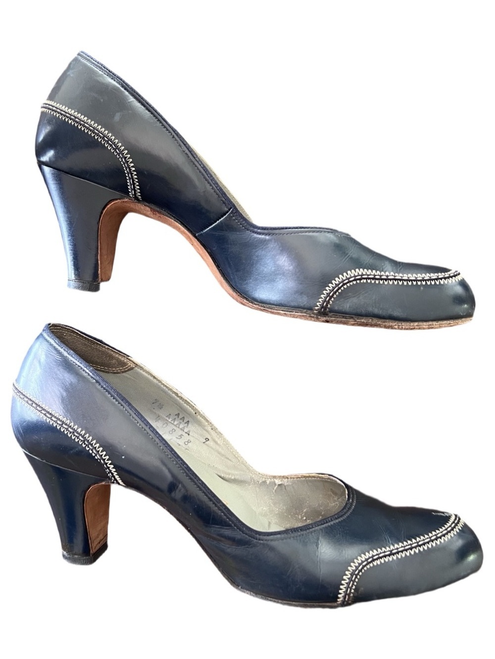 Vintage 1940s Navy Leather Block Heel Pumps w/ Contrast Stitching WW2 Rockabilly
